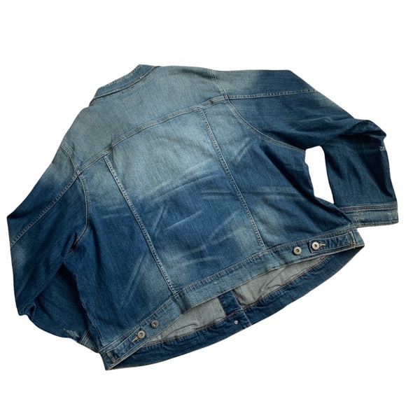 Torrid dark wash denim trucker jacket NWT size 5x - Picture 3 of 8